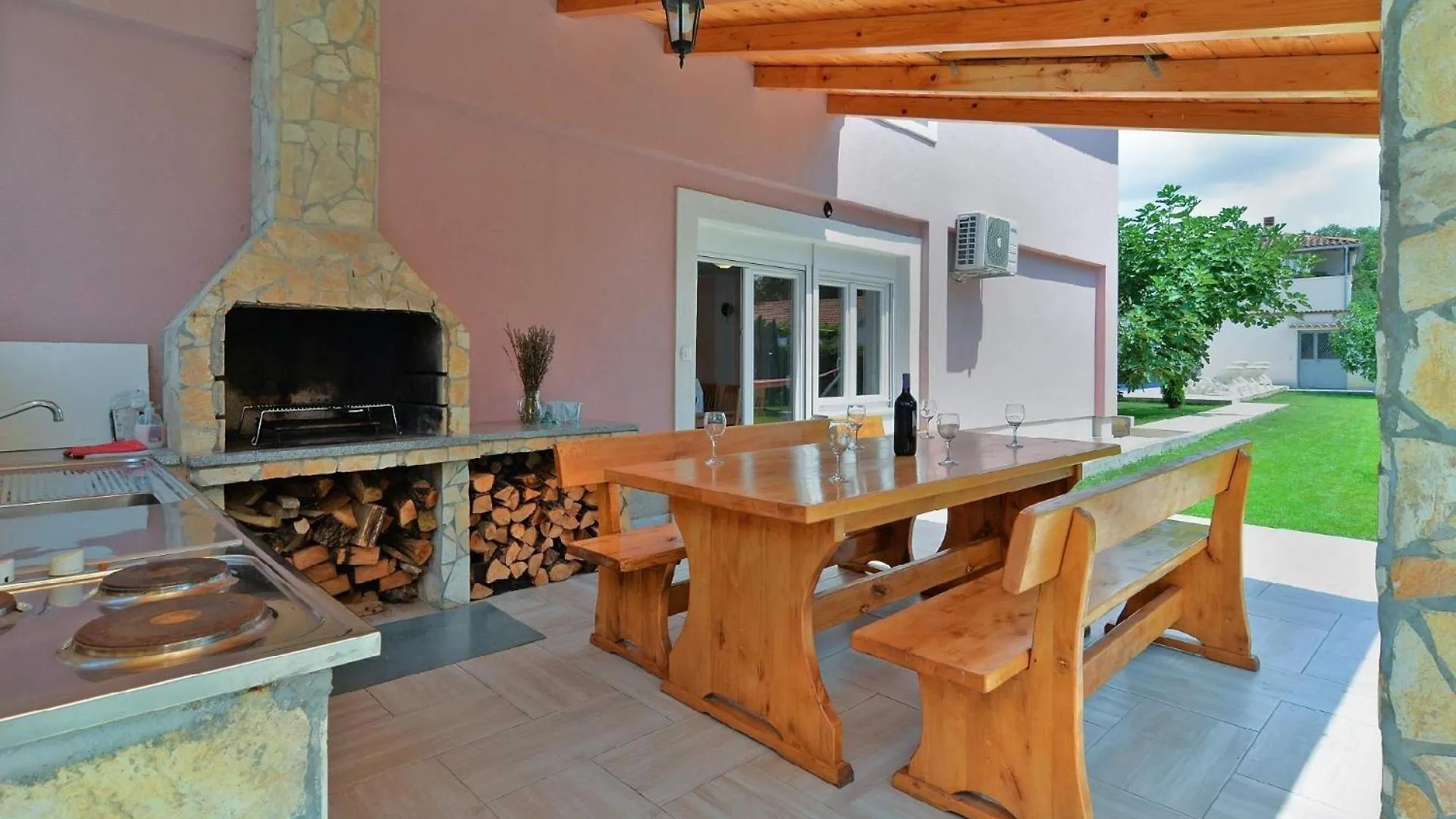Ferienhaus Mit Privatpool Fuer 12 Personen Ca 200 Qm In Valbandon, Istrien Istrische Riviera Holiday home Valbandon